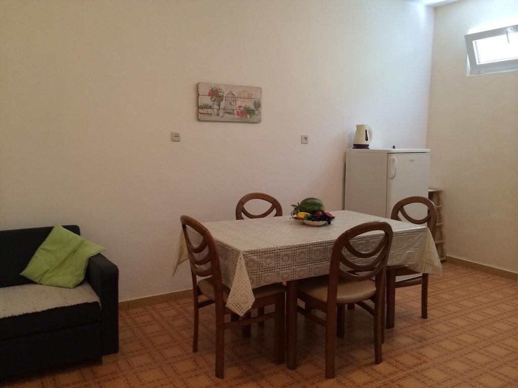 Apartments Leut Drasnice Habitación foto